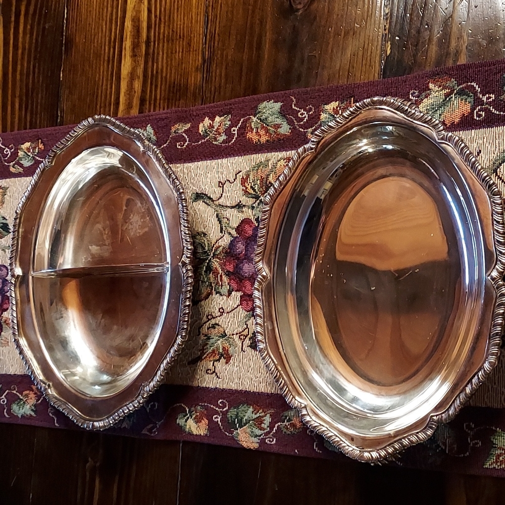 International Siler divided dish withcover.